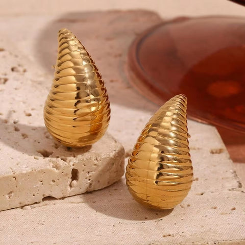 Spring Fashion Medium Hollow Water Drop Stud Earrings 18K Gold Plated Stainless Steel Jewelry Gift for Women