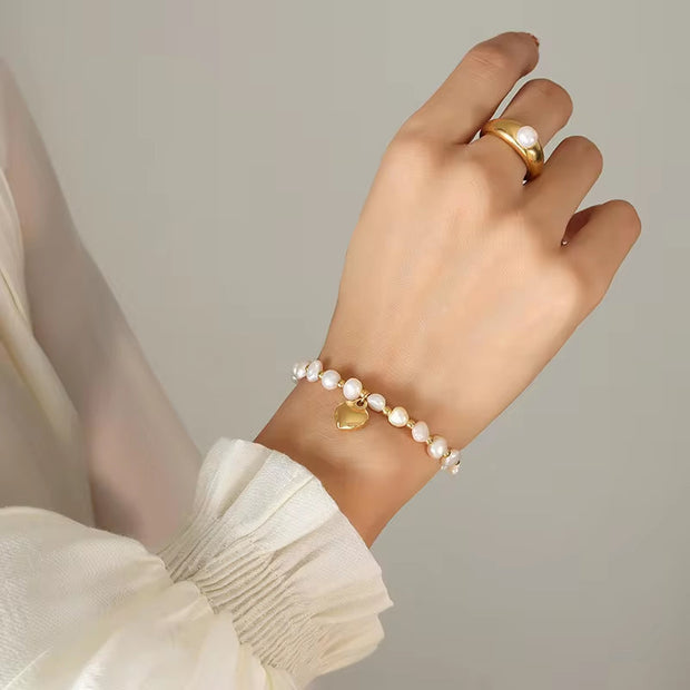 Fashion Design Heart Pendant Irregular Freshwater Pearl Beaded Charm Bead Bracelet Ladies