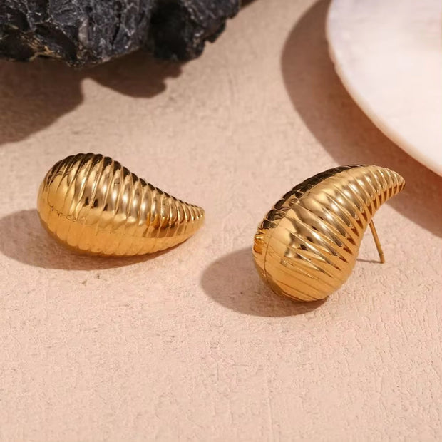 Spring Fashion Medium Hollow Water Drop Stud Earrings 18K Gold Plated Stainless Steel Jewelry Gift for Women