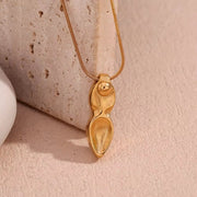 Fashion Jewelry Gold Plated Sword Pendant Necklace Waterproof Snake Chain Stainless Steel Jewelry