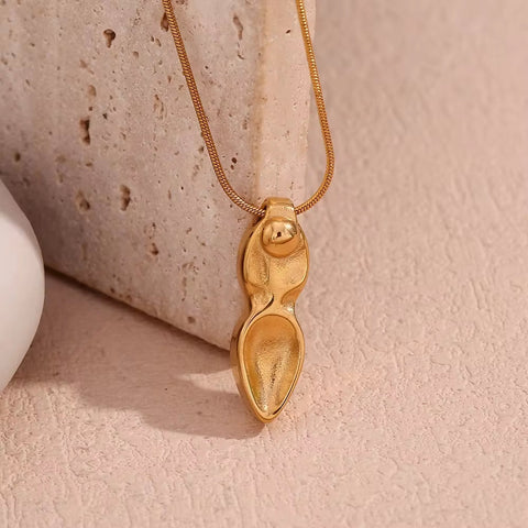 Fashion Jewelry Gold Plated Sword Pendant Necklace Waterproof Snake Chain Stainless Steel Jewelry