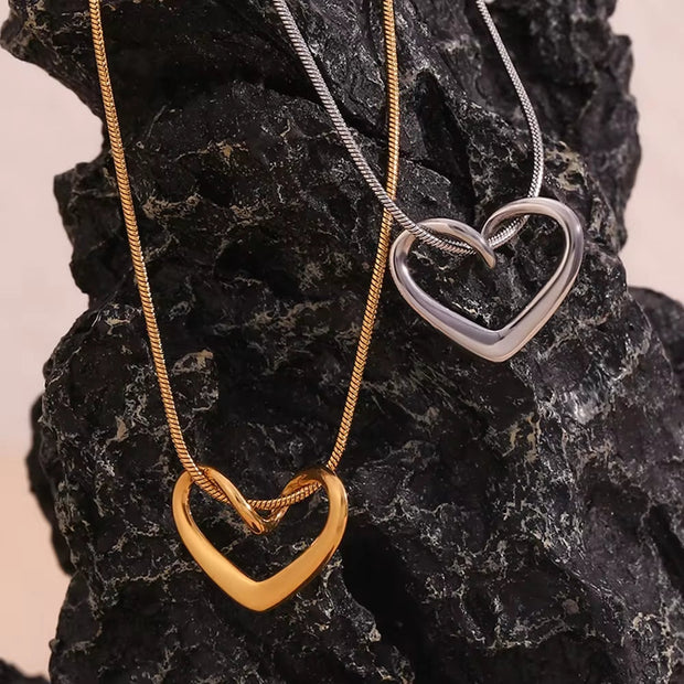 Summer 2024 Hollow Heart Pendant Necklace Gold Plated Snake Chain Necklace Stainless Steel Jewelry