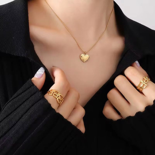 Simple Gold Plating Love Heart Pendant Stainless Steel Heart Necklace for Women